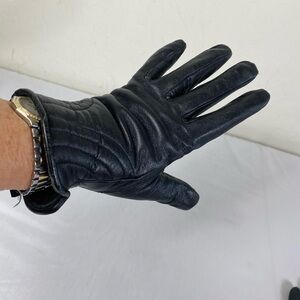 Vintage Soft Leather ladies Gloves - Sleek Winter Accessory Interstate Leather